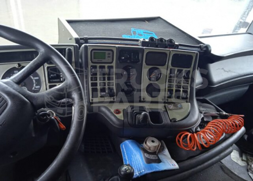 Scania R124 LA4X2NA под разбор фото 9
